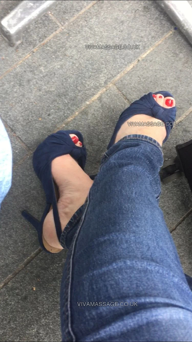 Photo 42 of Miss Hamilton