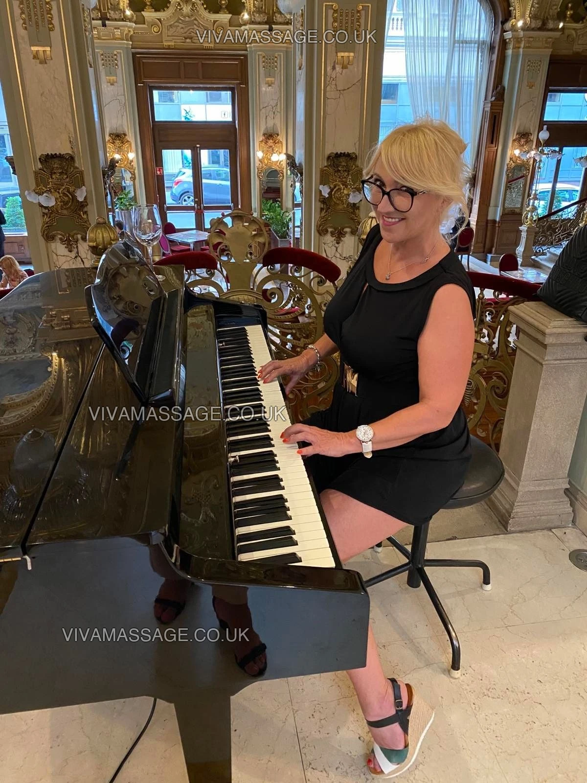 Photo 51 of Crystal.Lady