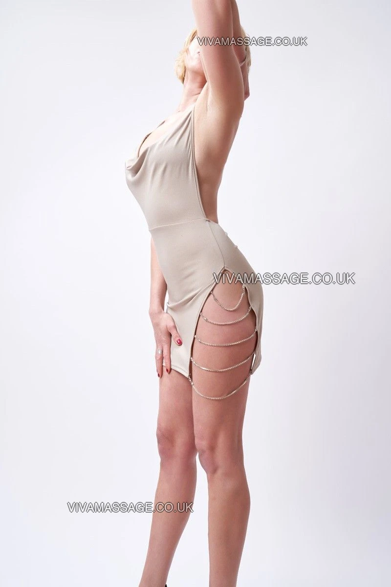 Photo 8 of Sexyella4u