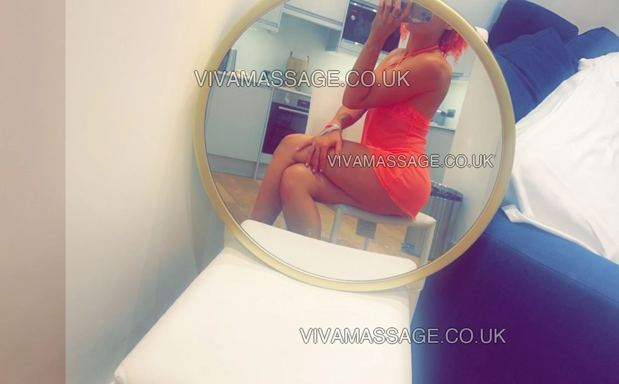 Photo 2 of Miss Perfecta