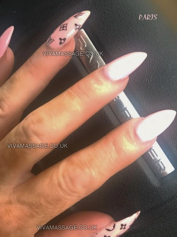 Photo 4 of X-X PARIS X-X