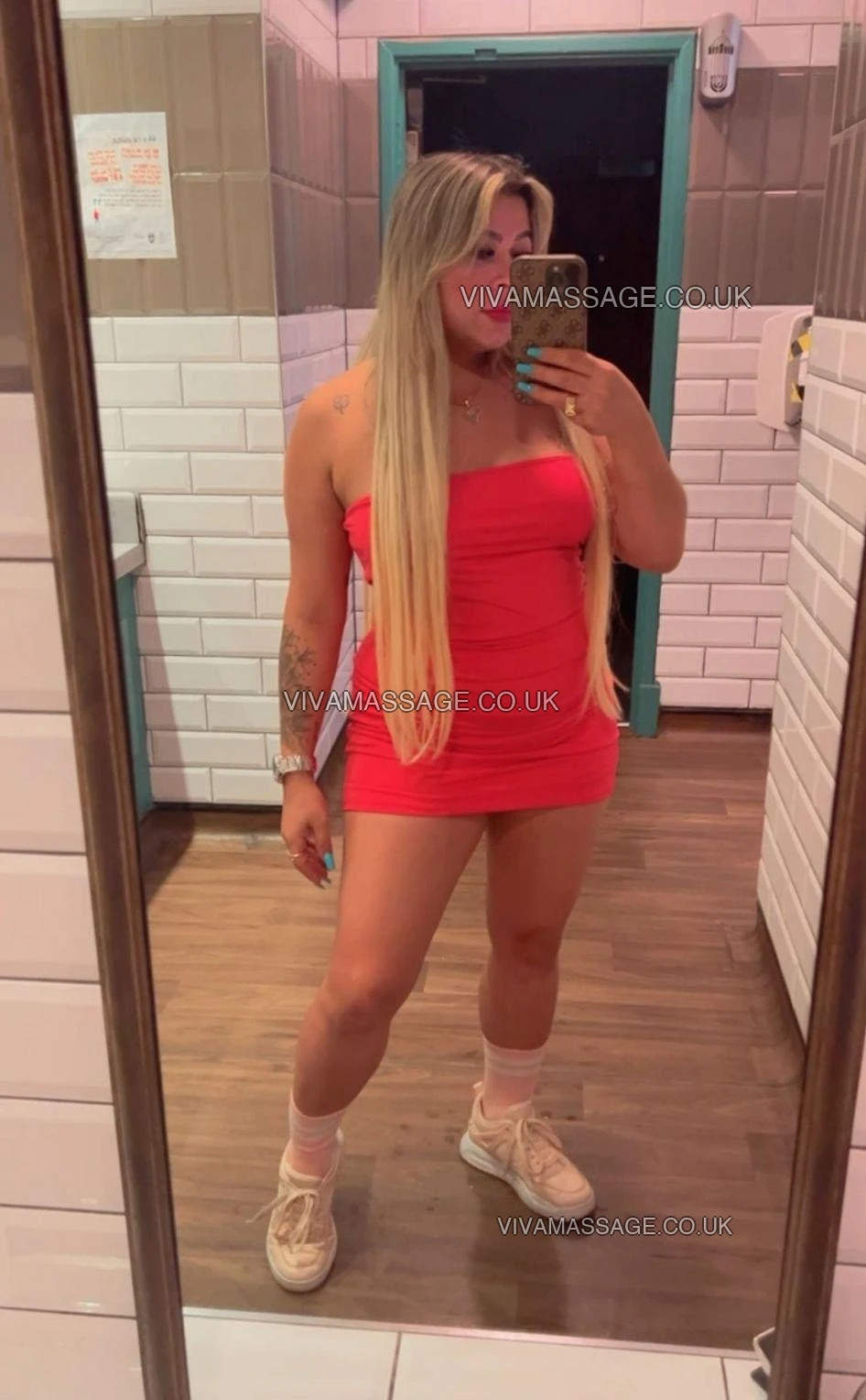 Photo 1 of SEXY PRISCILA