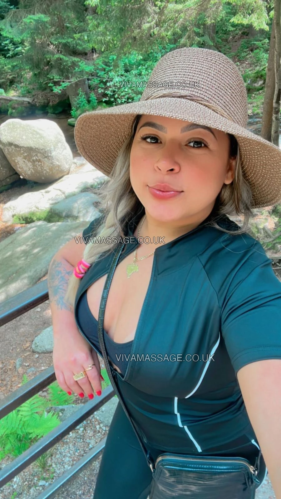 Photo 12 of SEXY PRISCILA