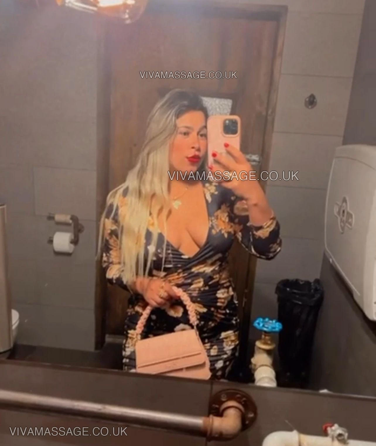 Photo 18 of SEXY PRISCILA