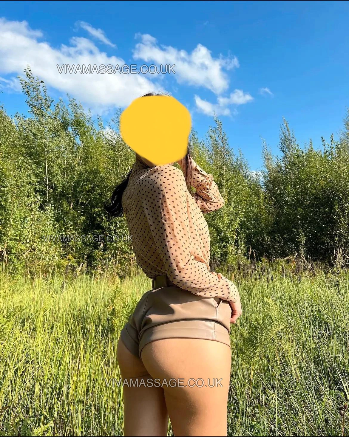 Photo 17 of Tina1990