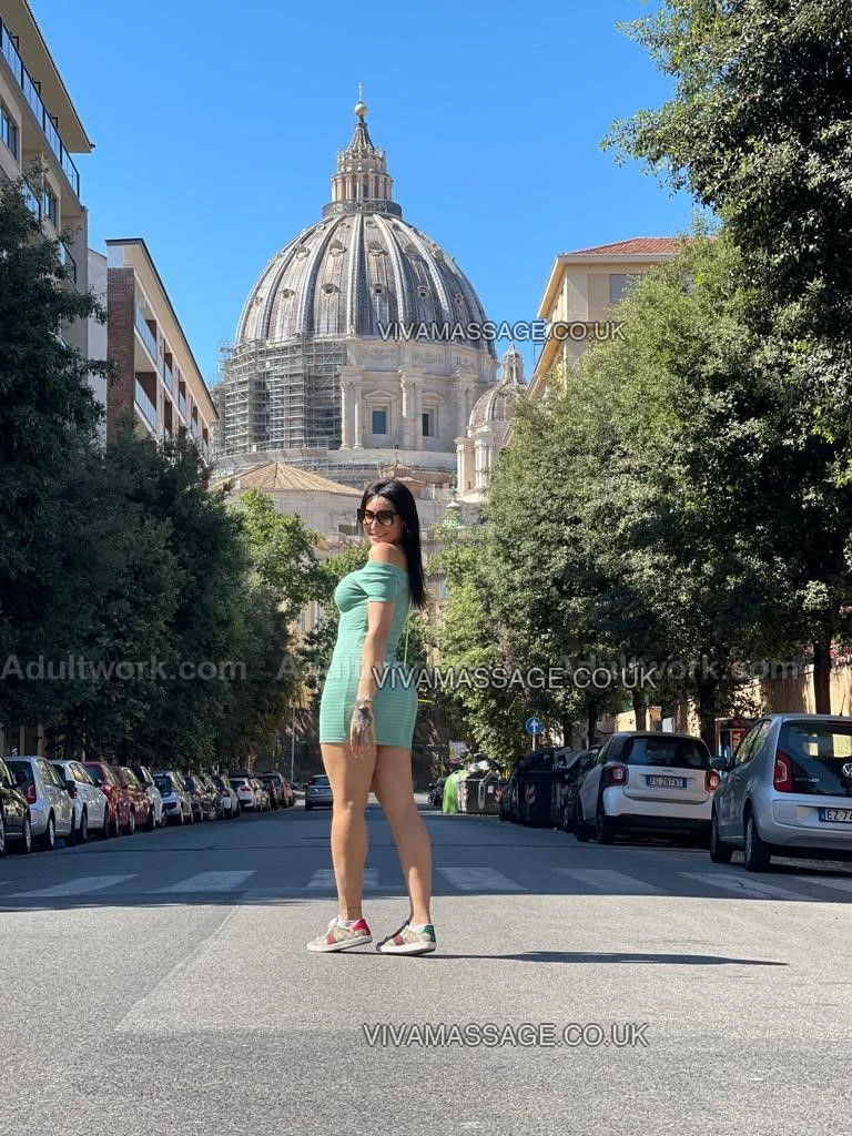 Photo 22 of Rafaella Lux