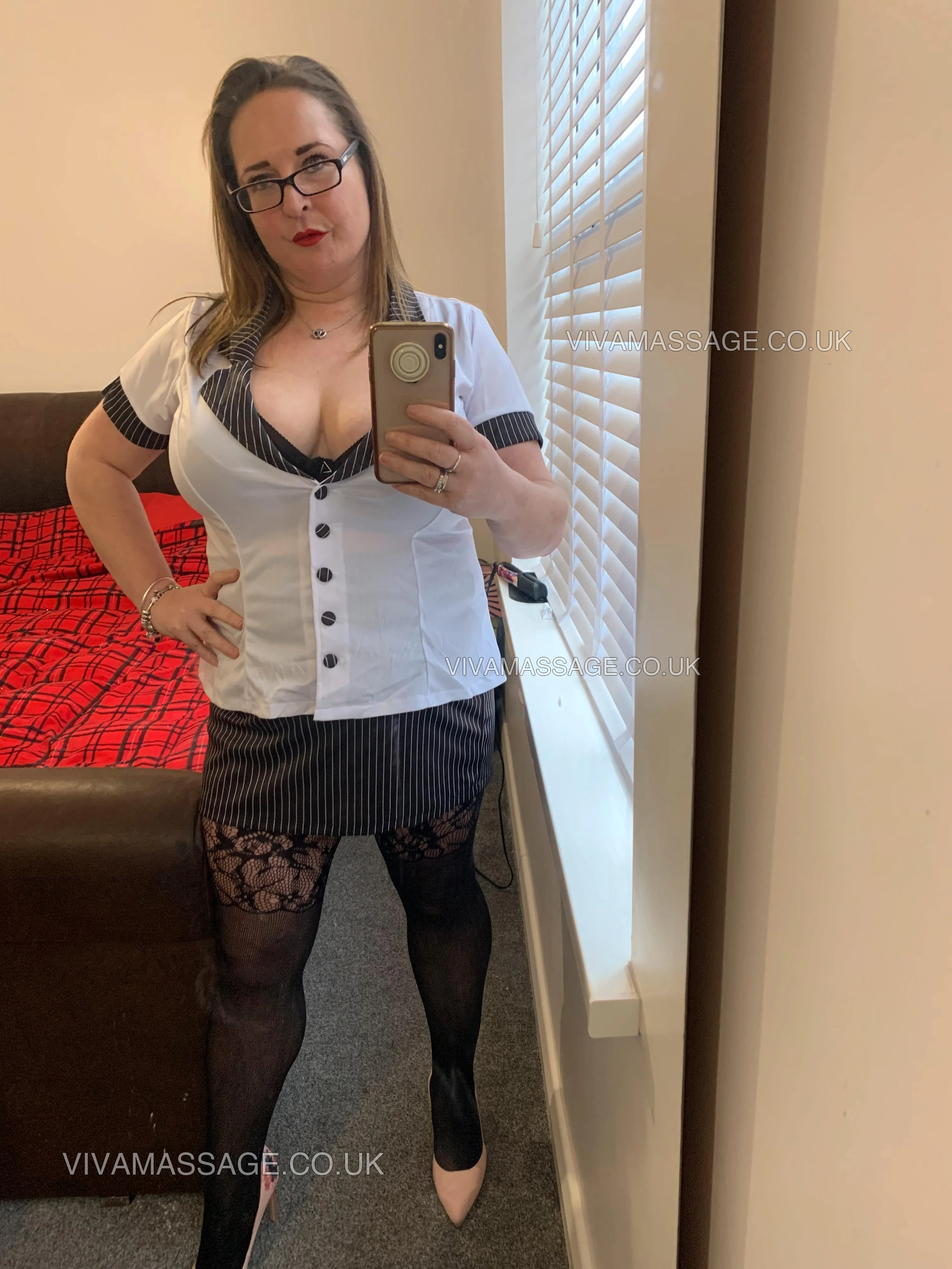 Photo 2 of SexySamantha1981