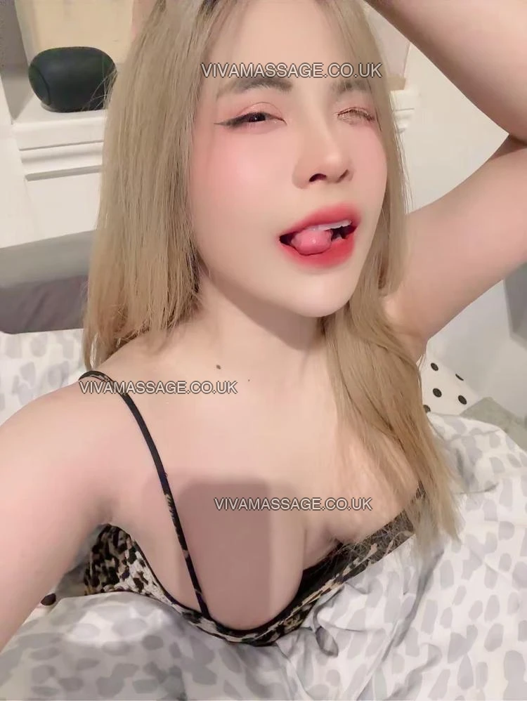 Photo 2 of Lillyseyx97