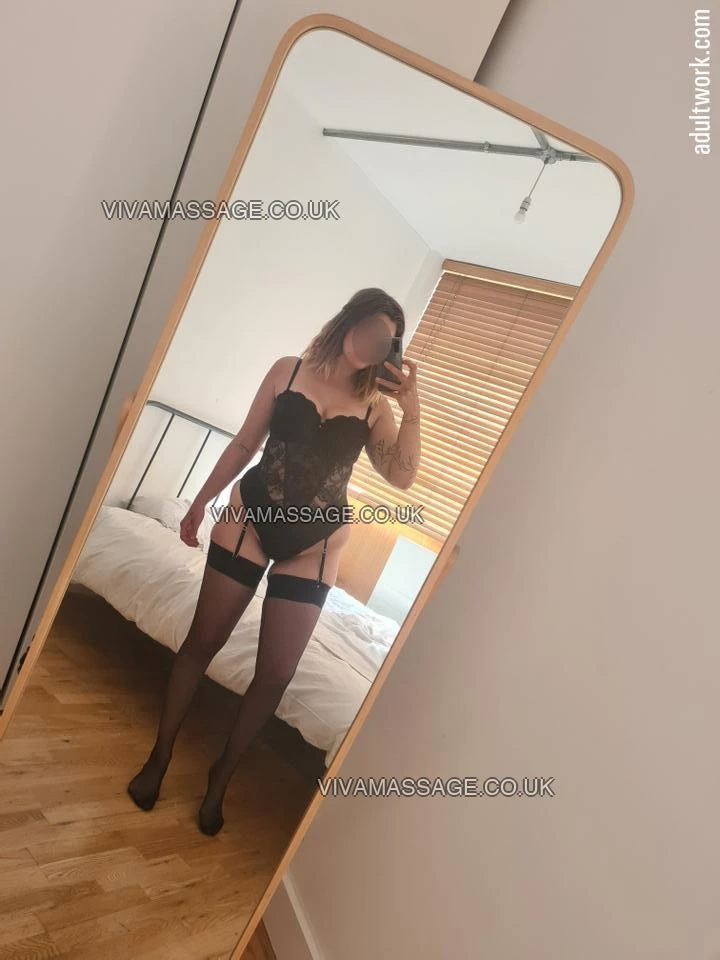 Photo 8 of siennaserene