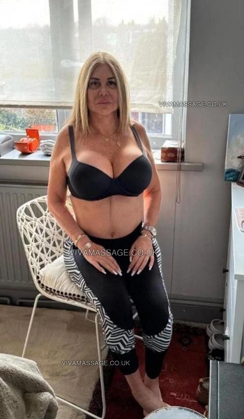 Photo 2 of Sexy Mafalda