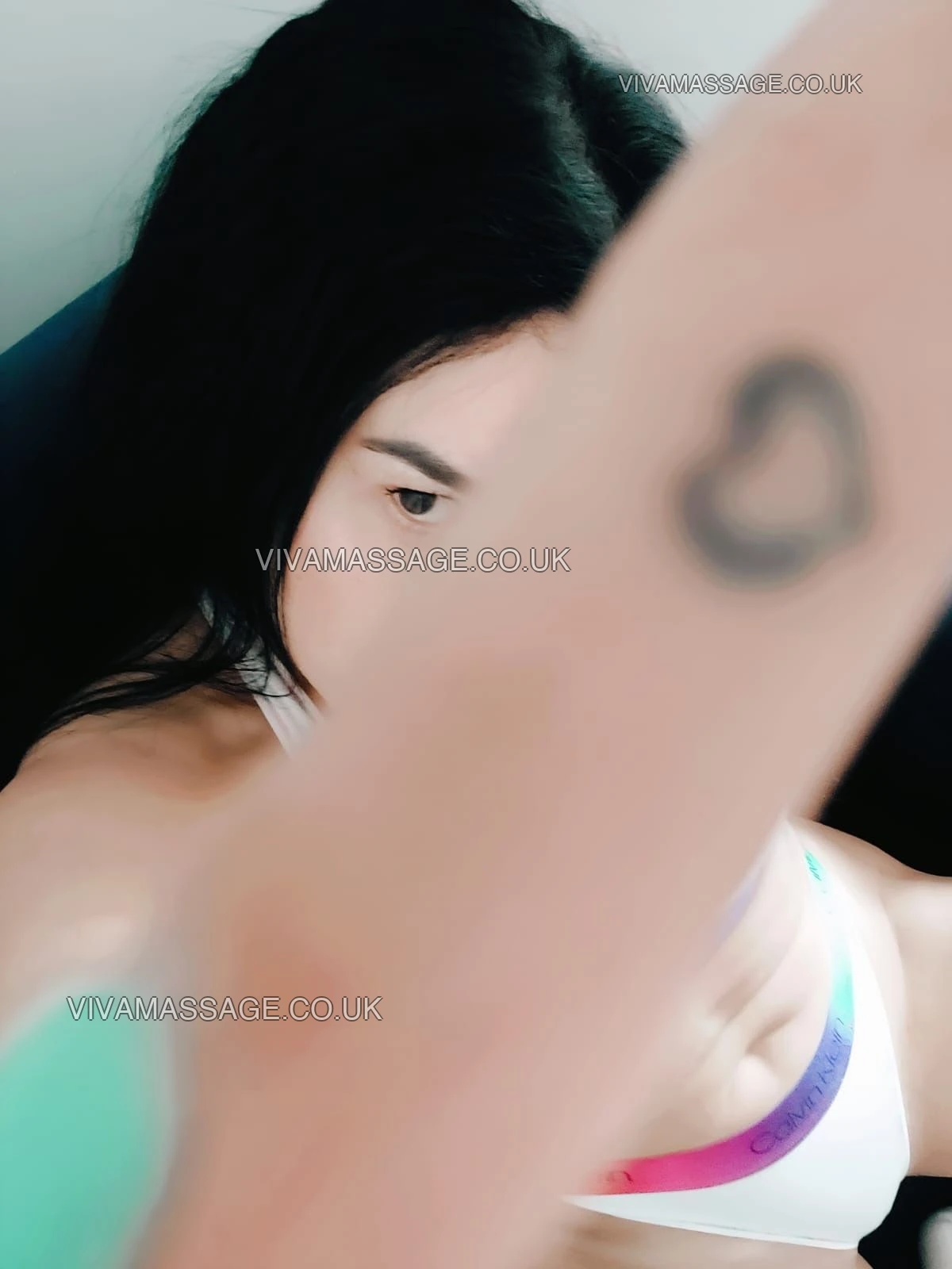 Photo 10 of AlineVIP