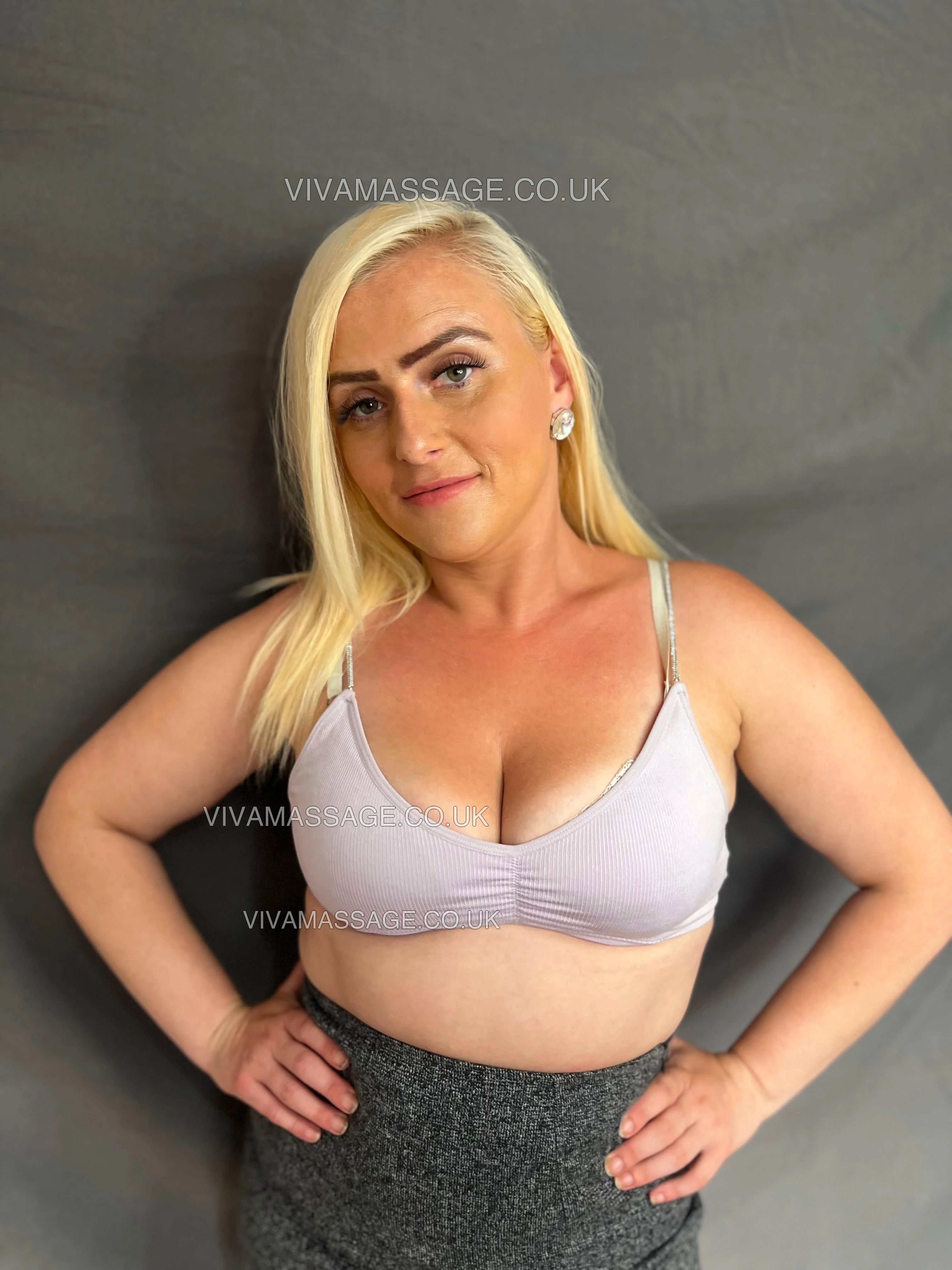 Photo 20 of NaughtyChloe92