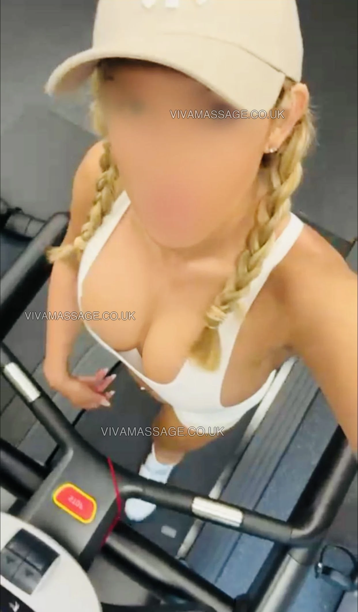 Photo 5 of Young Fit & Flirty