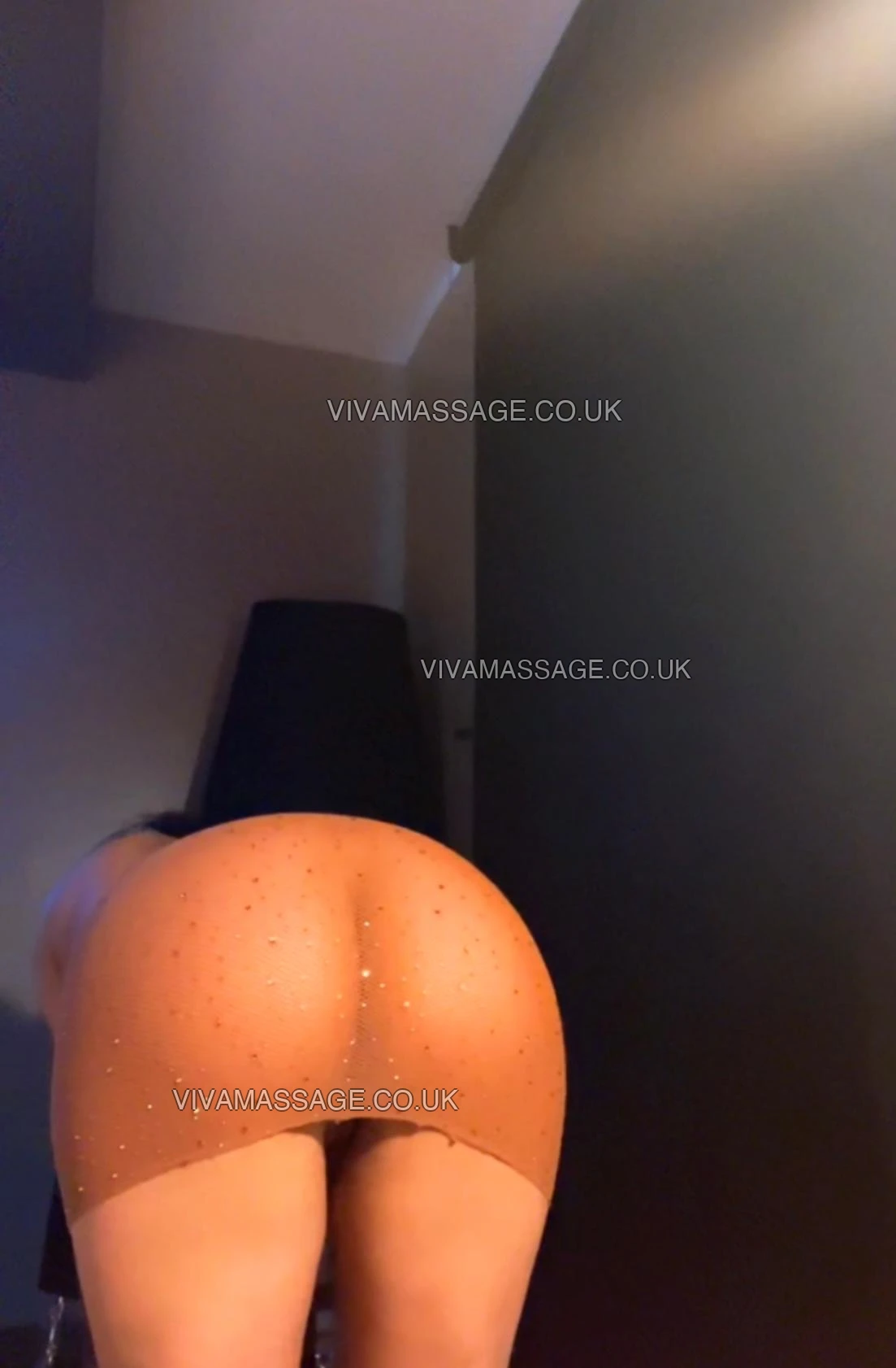 Photo 1 of English_Laelah xx