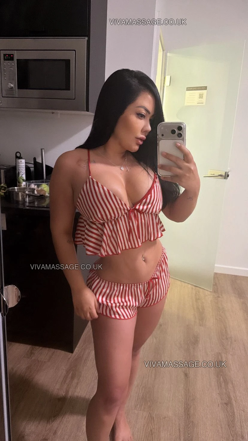 Photo 3 of KAROL_SUZUKY