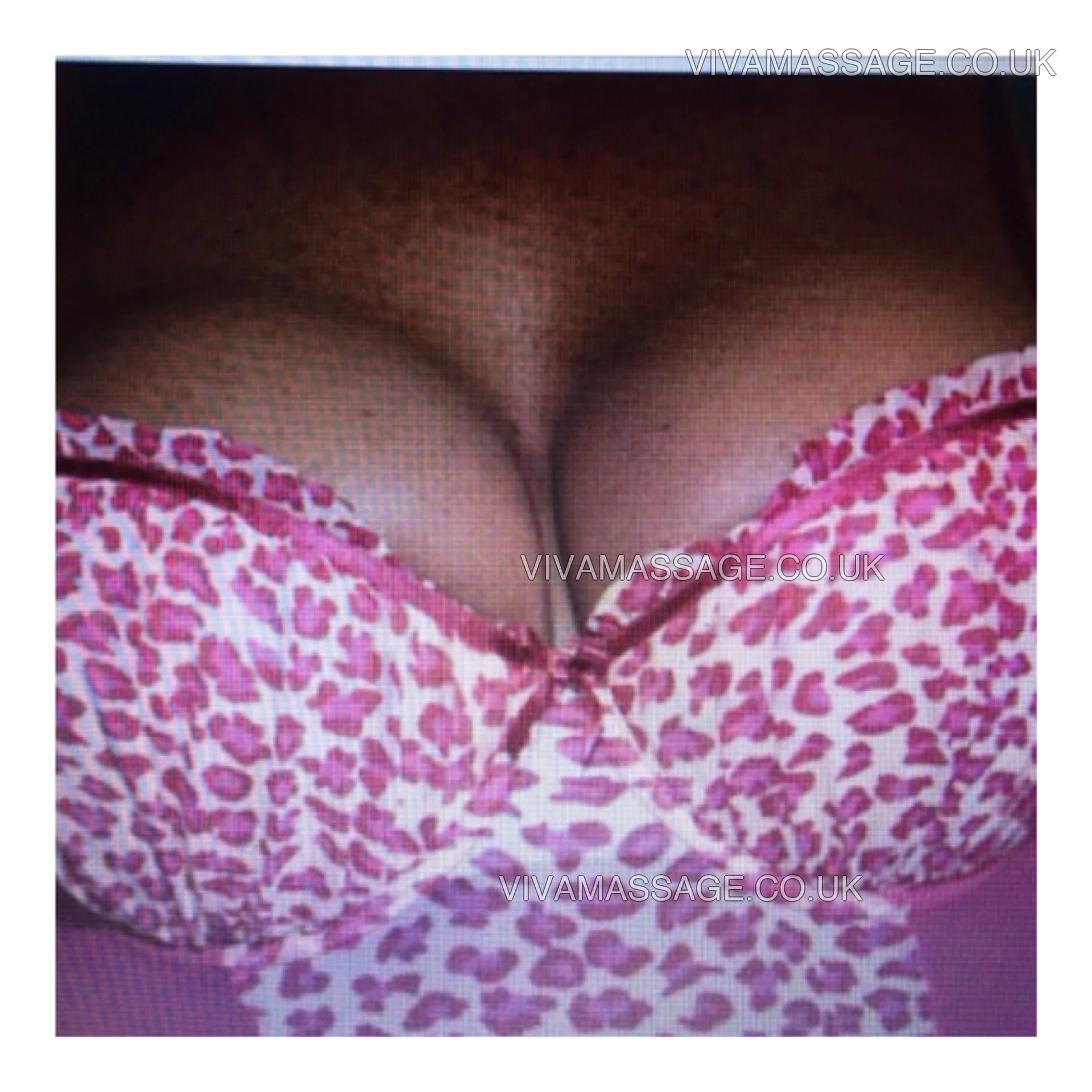 Photo 18 of Saskia Jones