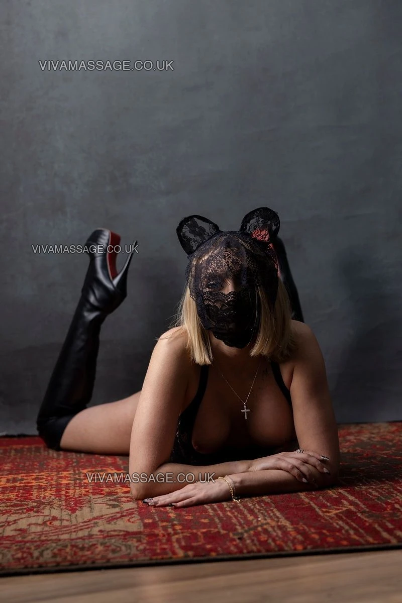 Photo 7 of Emma James