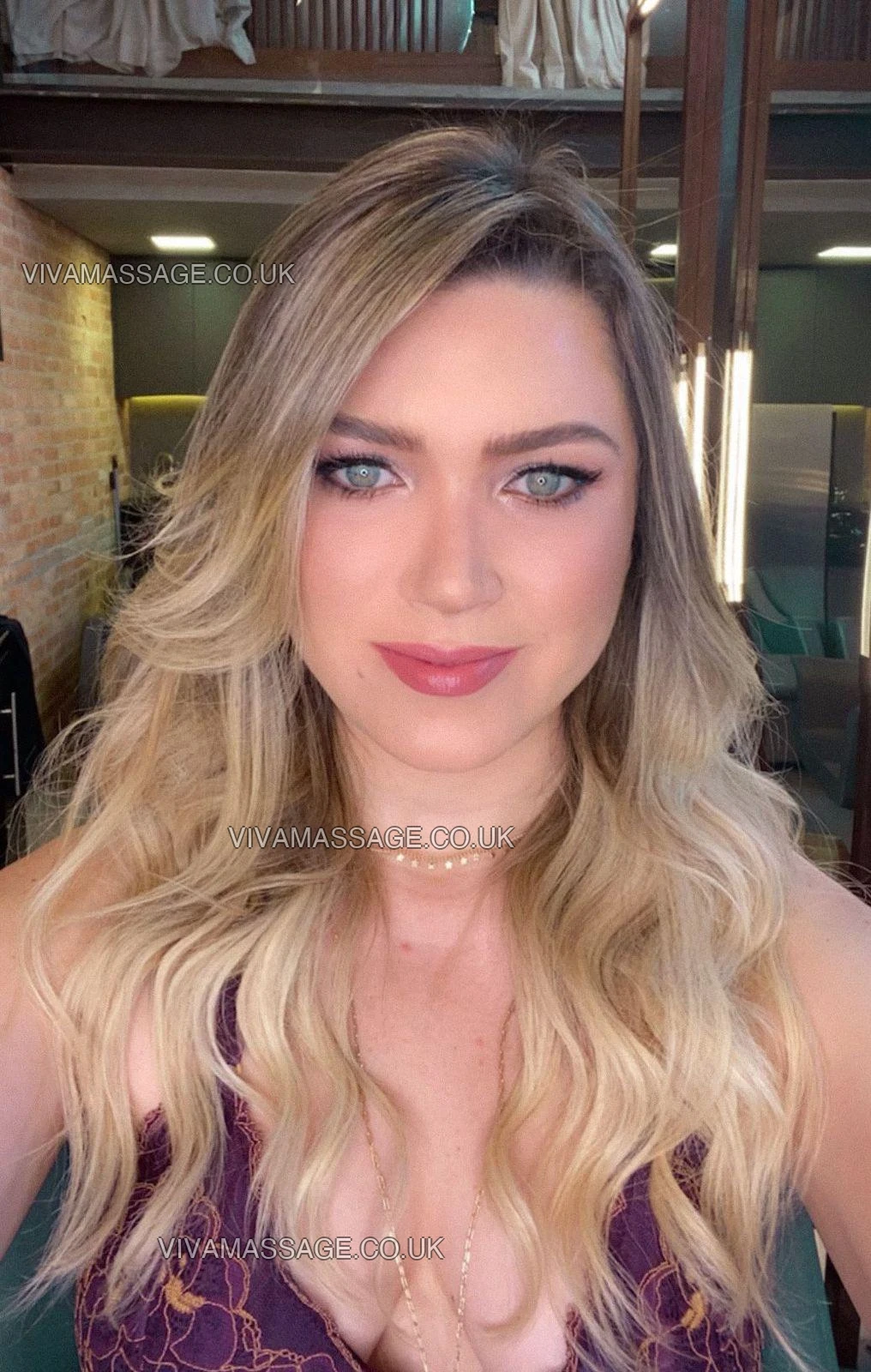 Photo 1 of Top Clara