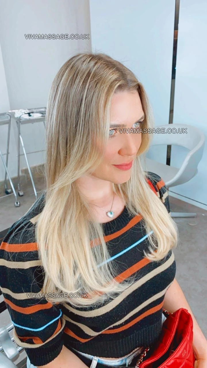 Photo 3 of Top Clara