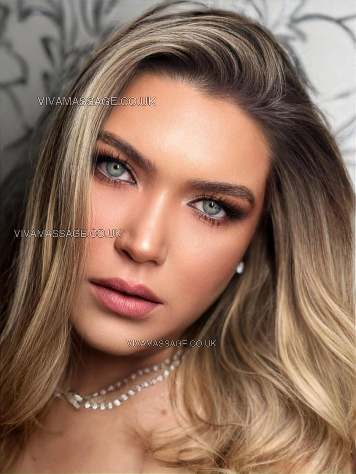 Photo 5 of Top Clara