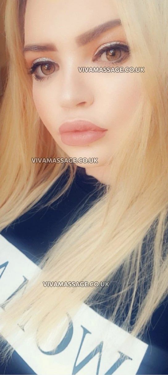 Photo 25 of Olivia-mae