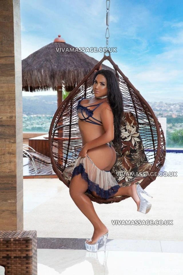 Photo 8 of IamThayla