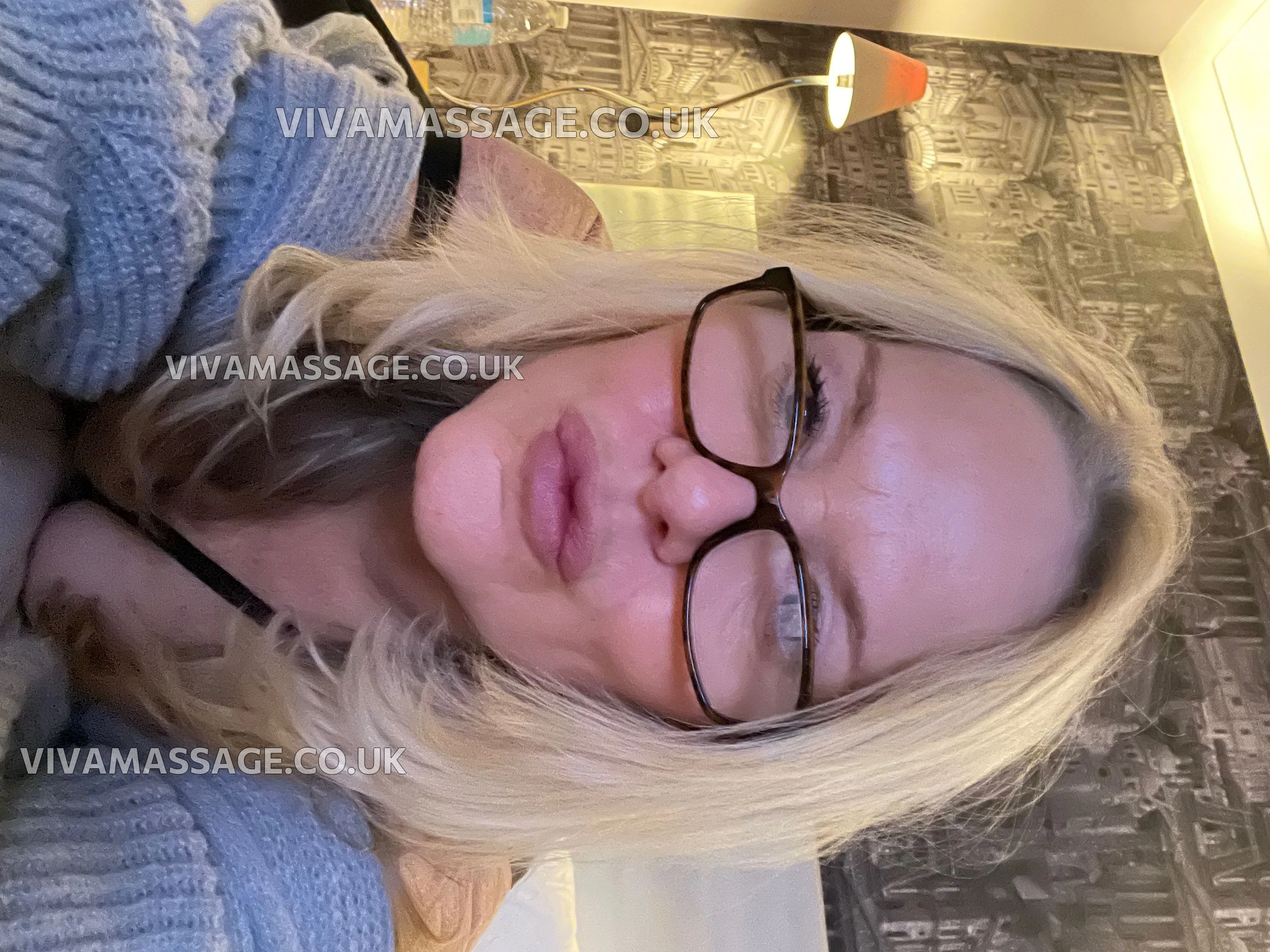 Photo 11 of roxiexx ENGLISH