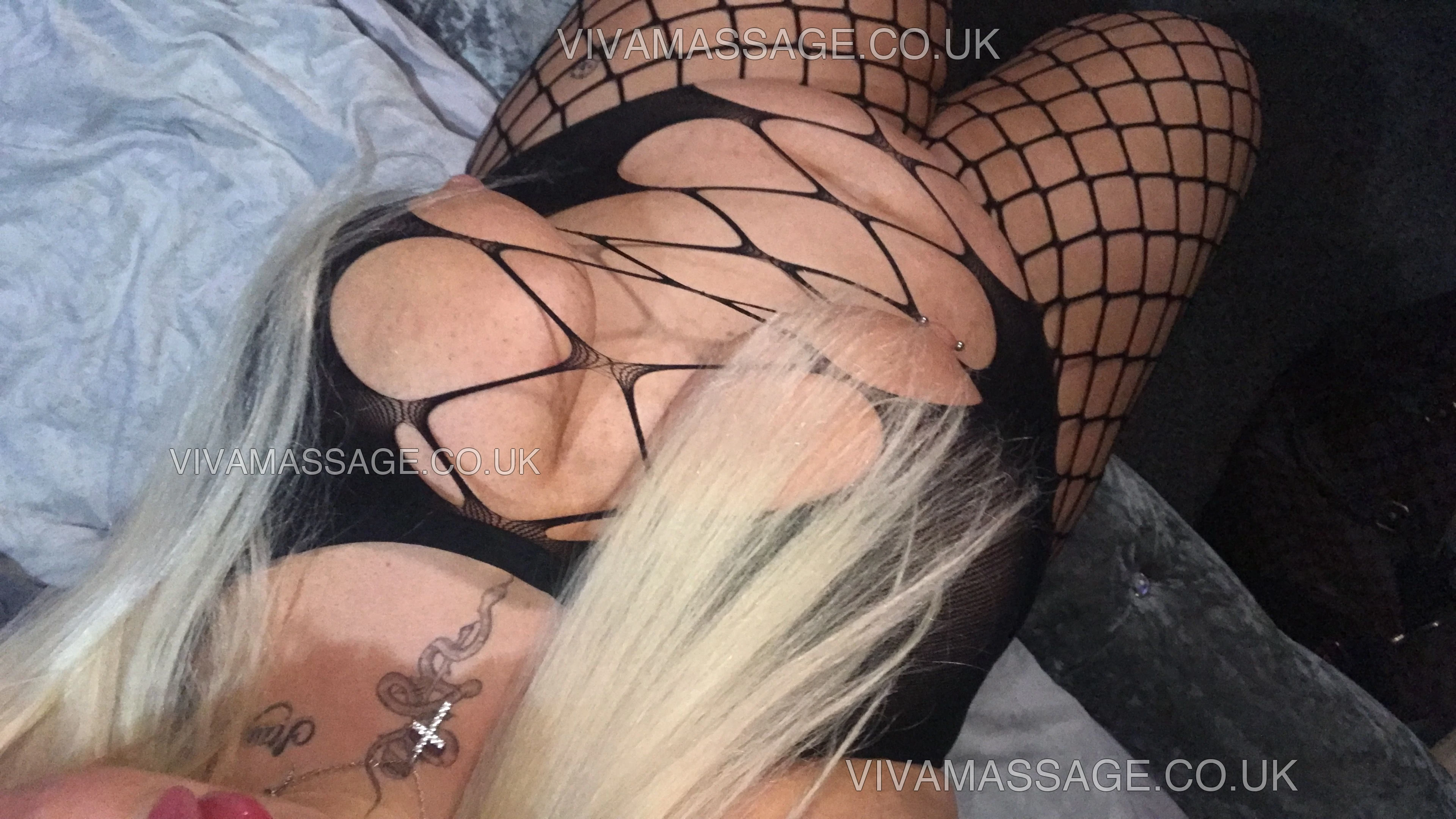 Photo 2 of Holly1471