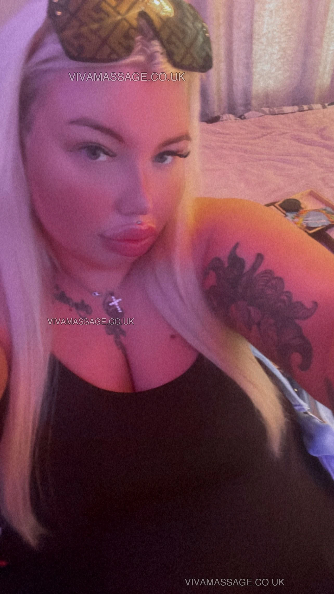 Photo 8 of Holly1471