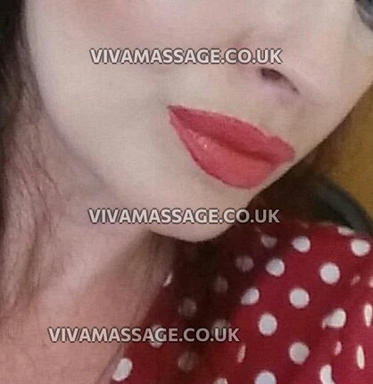 Photo 1 of Elle Bailey