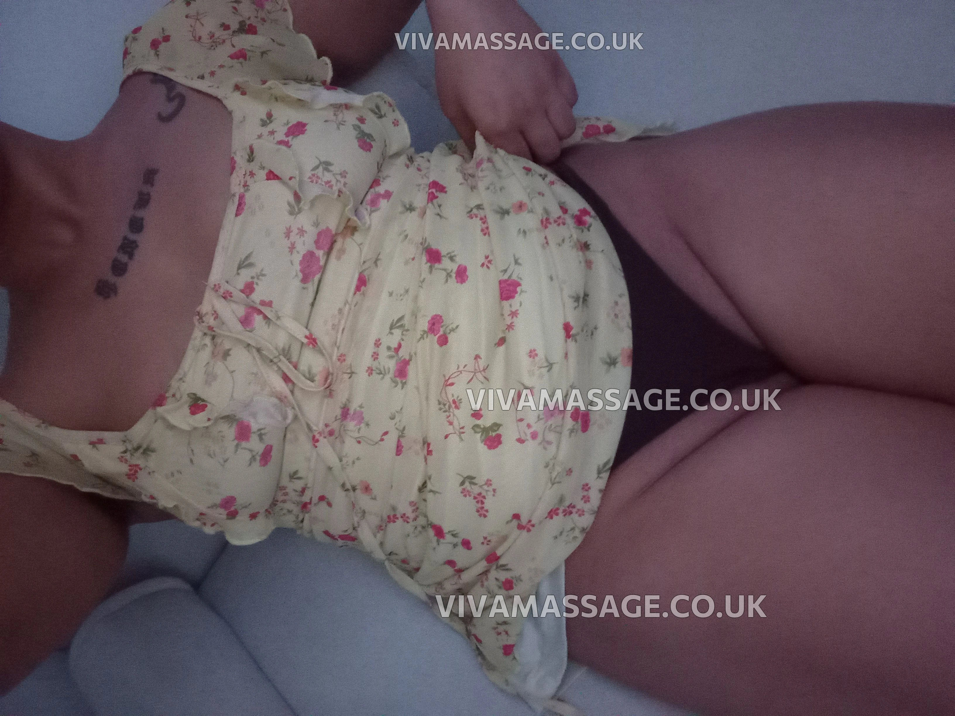 Photo 17 of zarakhan33