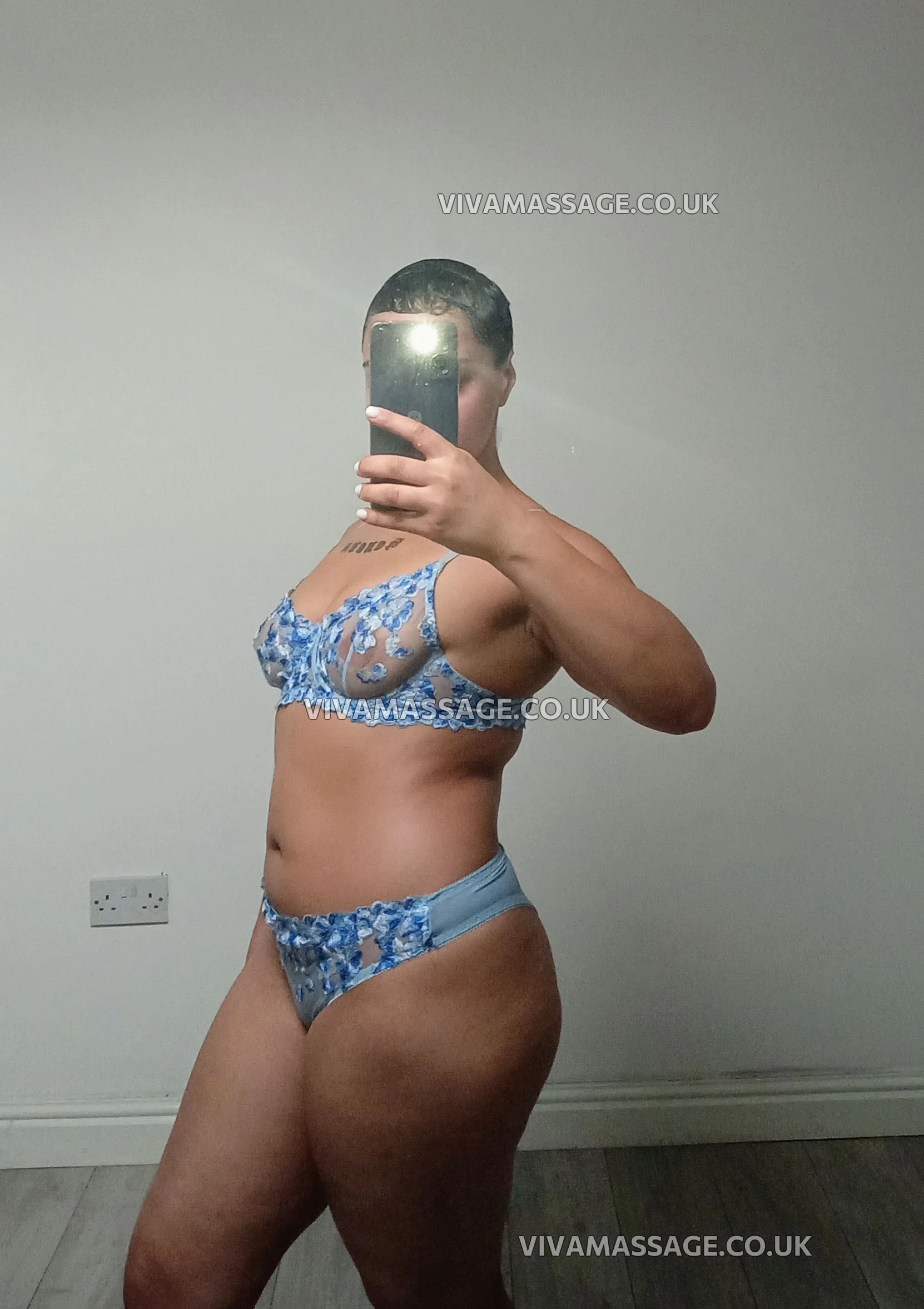 Photo 9 of zarakhan33