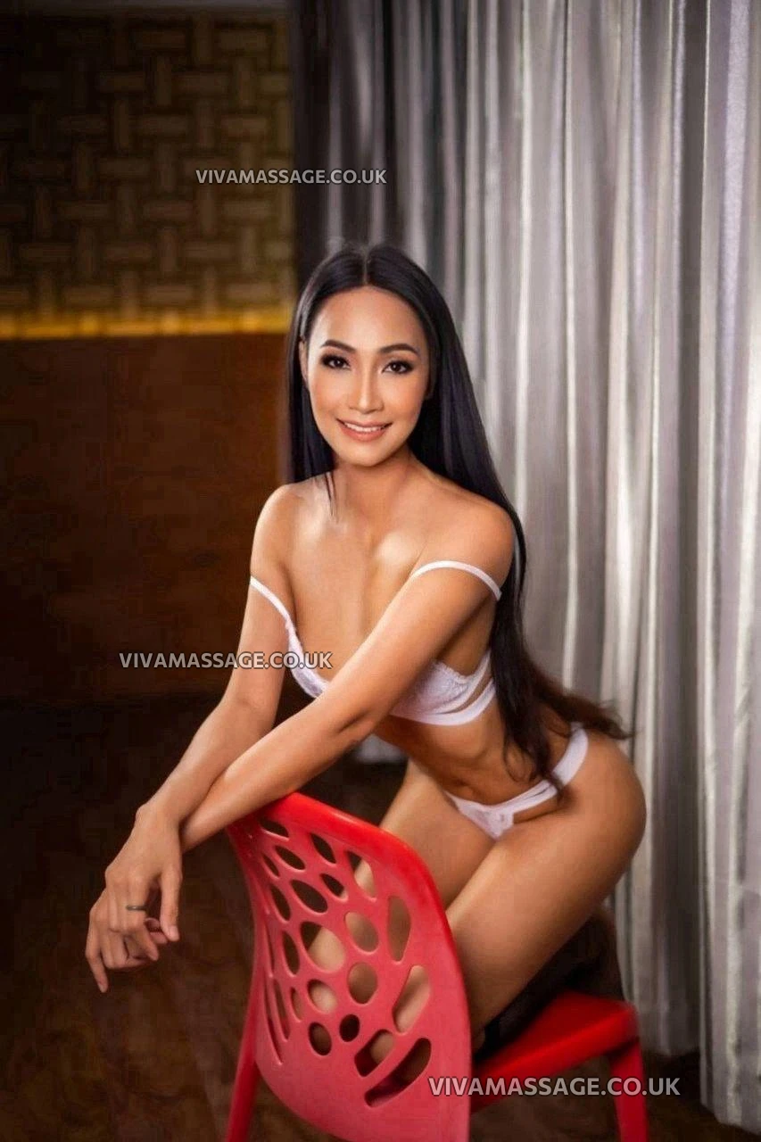 Photo 4 of SexyThaiJenny