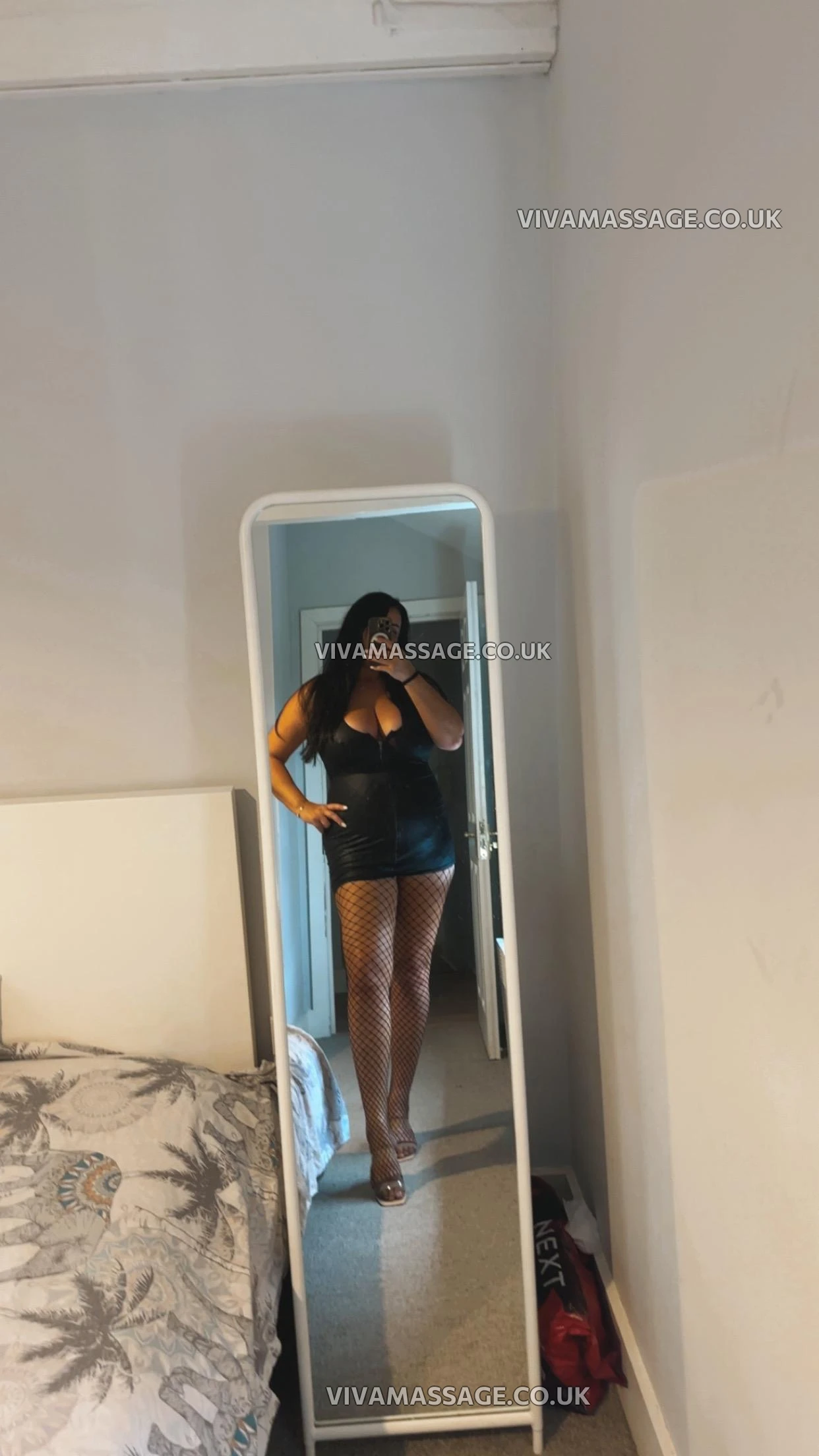 Photo 9 of Hot Annabelle