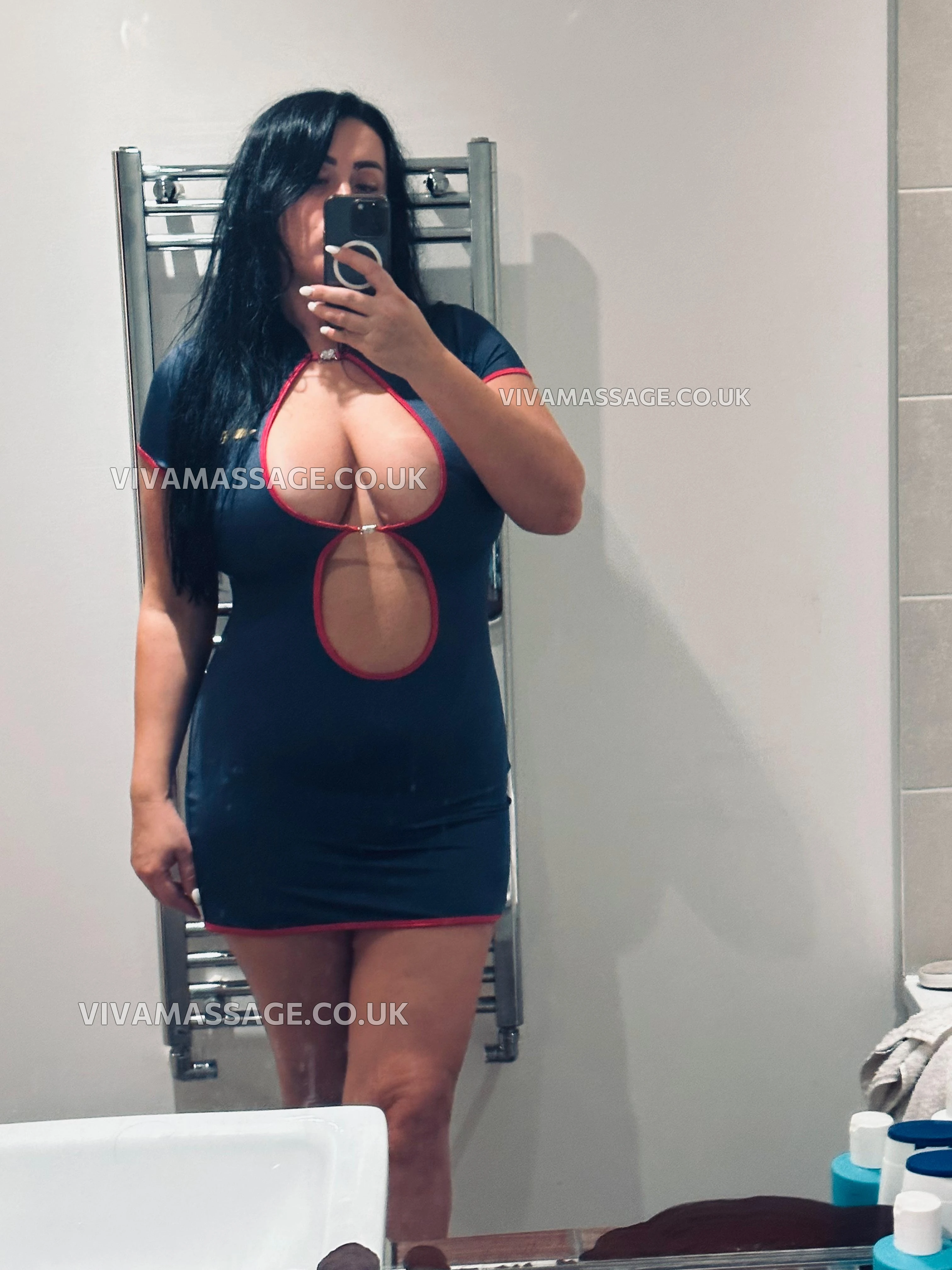 Photo 29 of Hot Annabelle