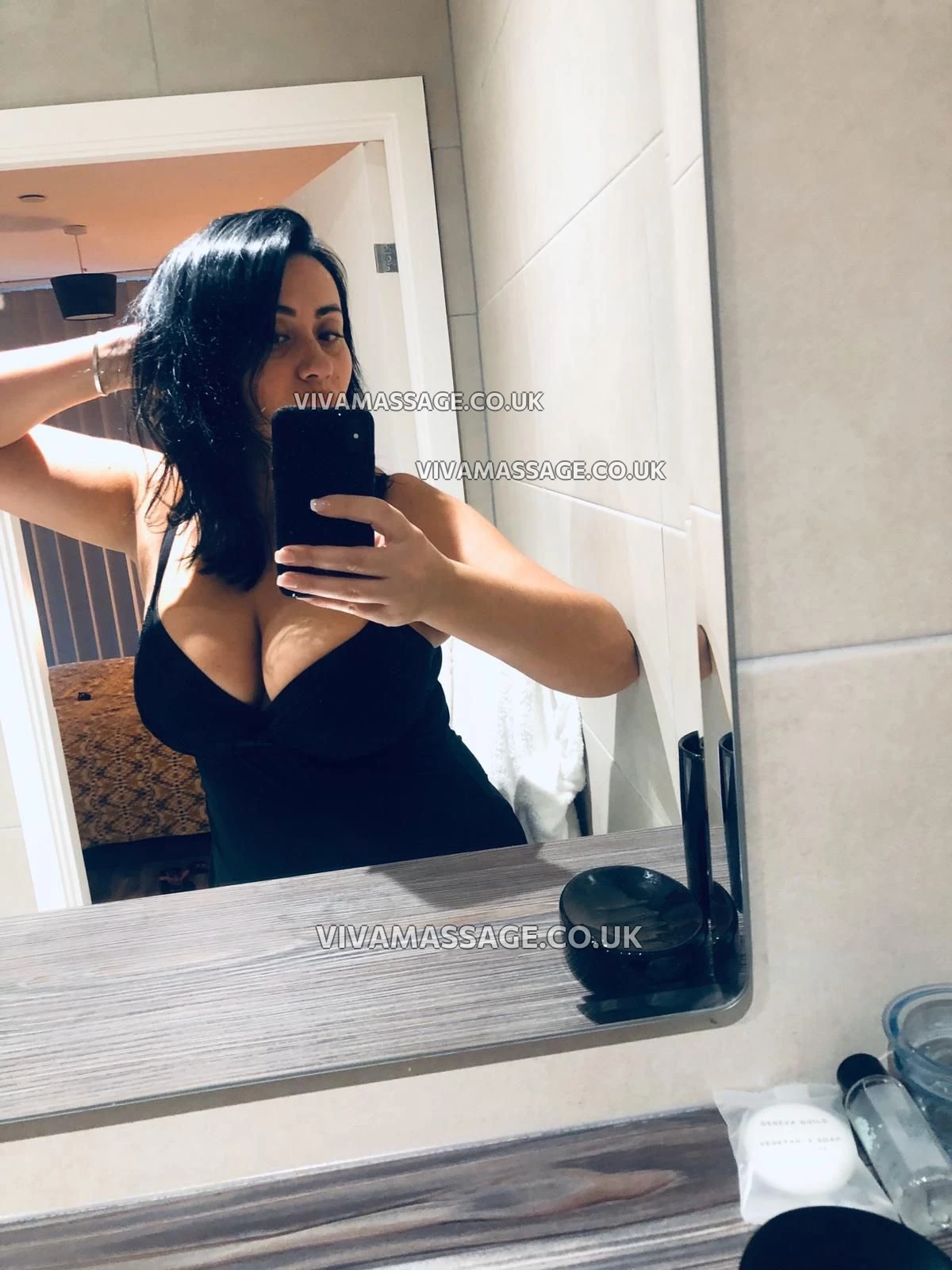 Photo 22 of Hot Annabelle