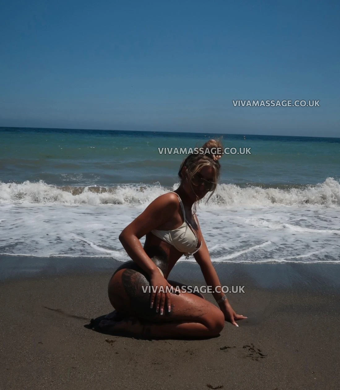 Photo 4 of English-Lucy-xx