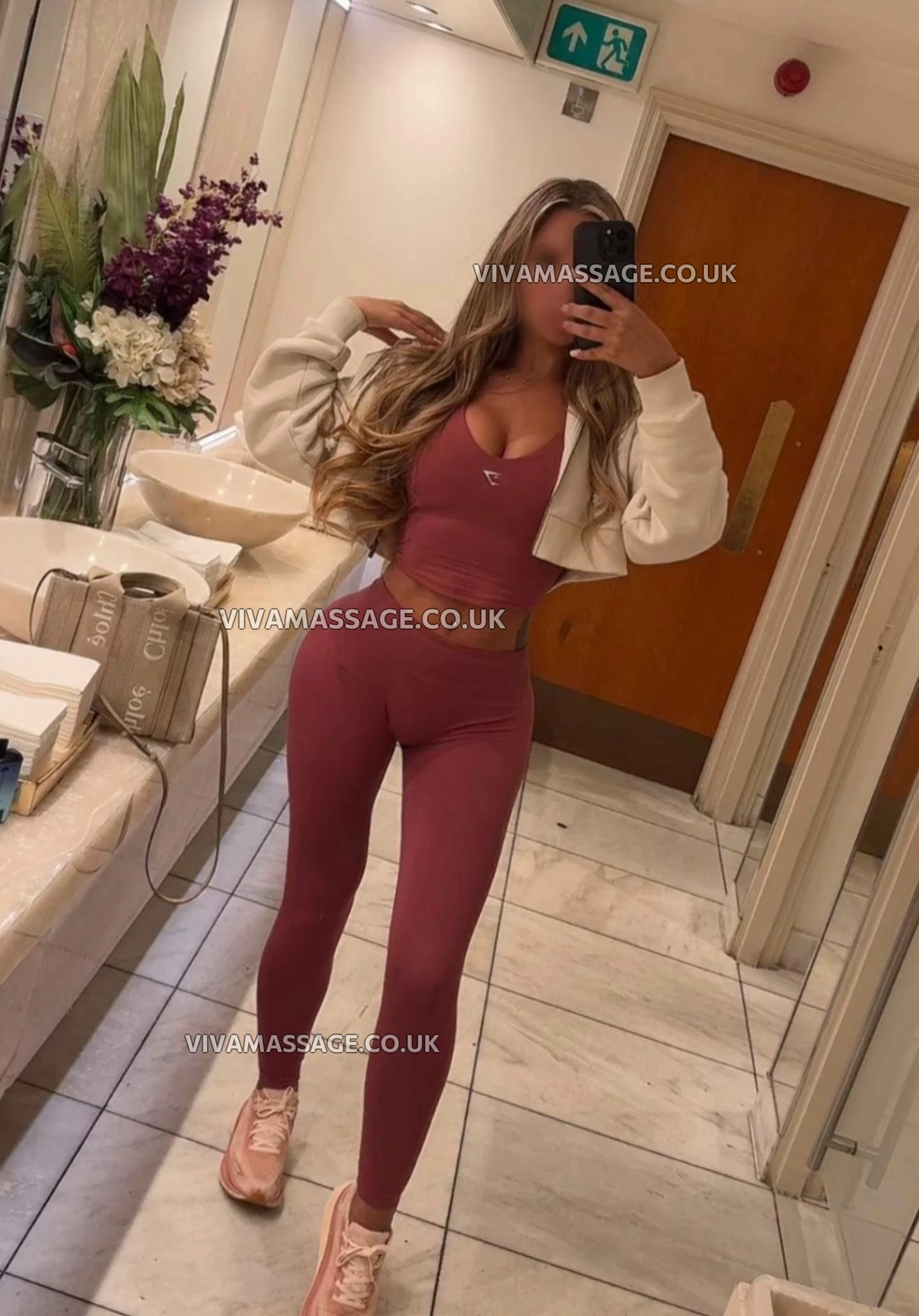 Photo 8 of English-Lucy-xx