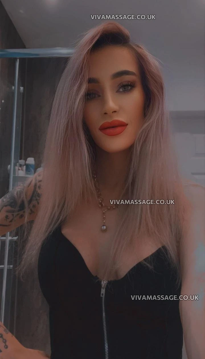 Photo 3 of Mya Collucci