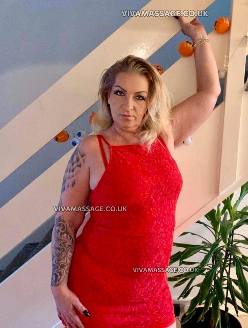 Photo 8 of X Mature Chloe X