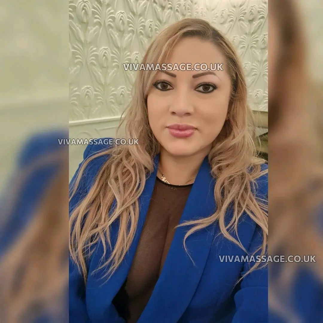 Photo 19 of Blonde_Delight