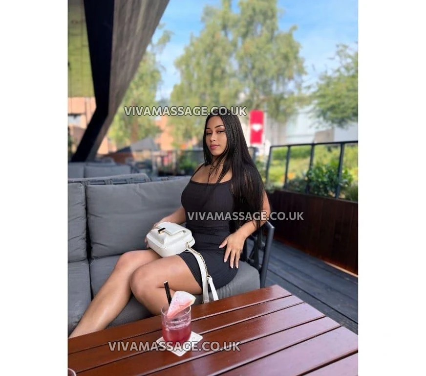 Photo 3 of Alice Trivellatto