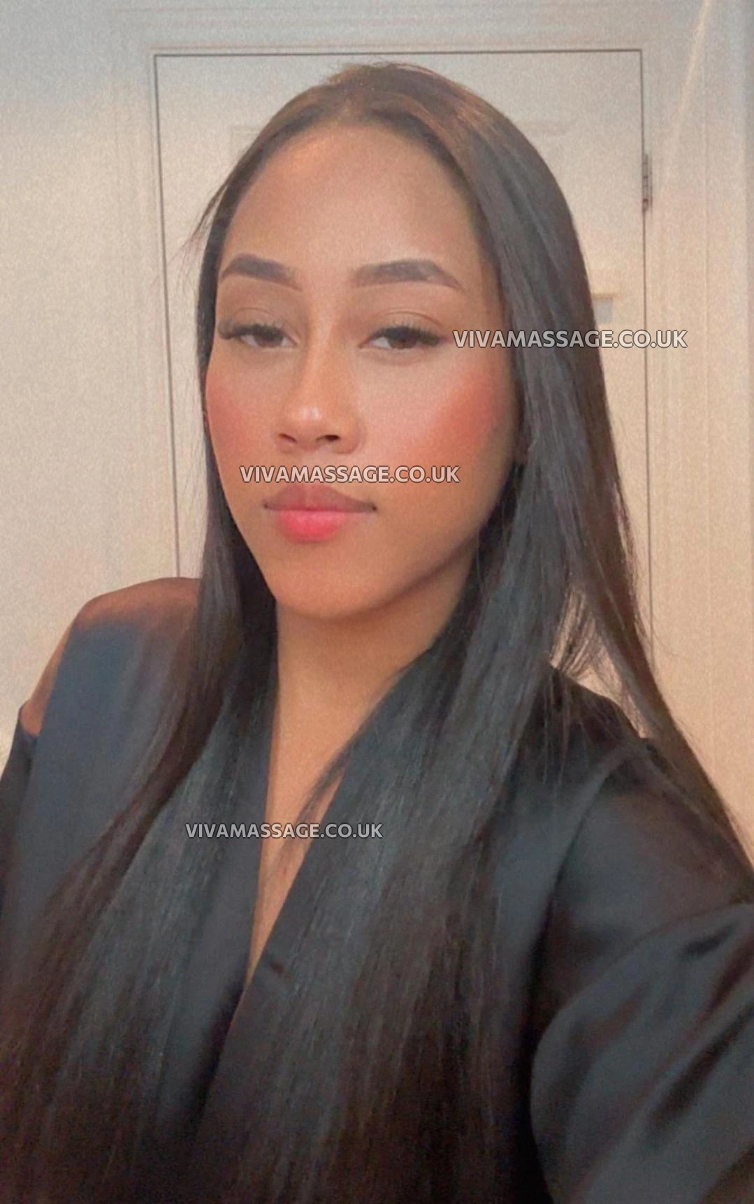 Photo 8 of Alice Trivellatto