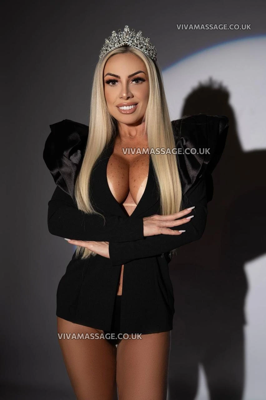 Photo 1 of Amazing_Rafaela